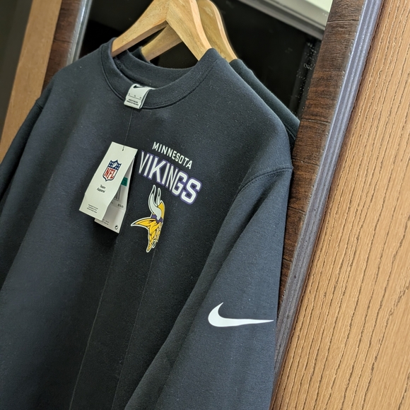 Brand New With TagsNike BrandNFL Minnesota Vikings Men's CrewNeck Sweatshirt